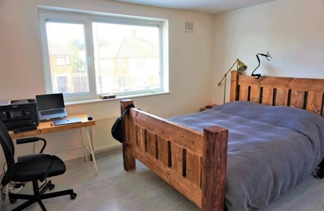 Lovely Family Home in Rainham. Relax at this peaceful home away from home.
