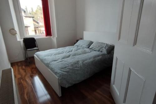Lovely flat near Glasgow