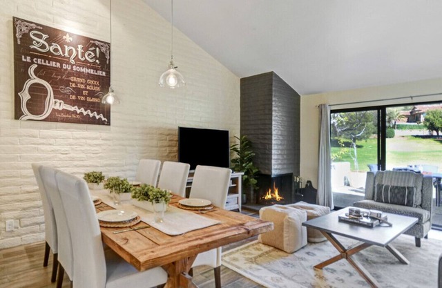 Golf Course Retreat: Pool, Fire Pit & BBQ