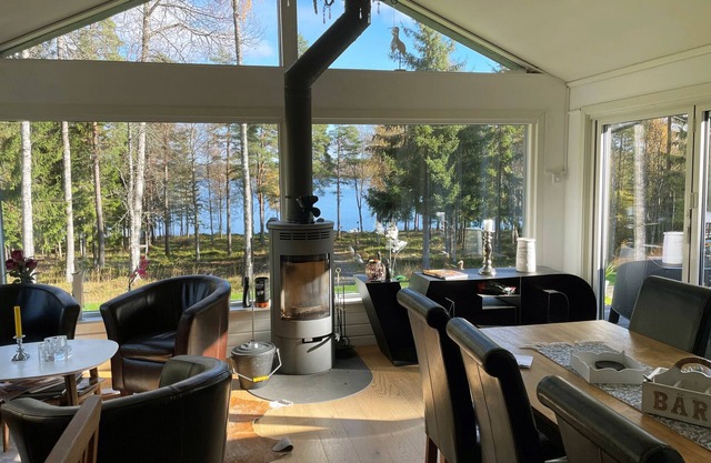 Lovely holiday home with its own lake plot and panoramic view of Rasjön | SE07037