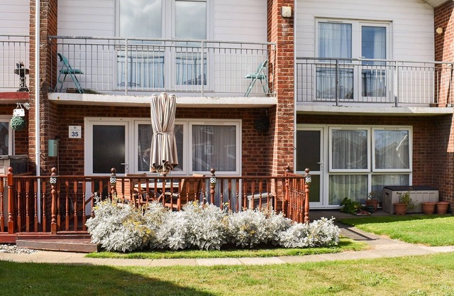 Lovely holiday park, properties are brick-built.