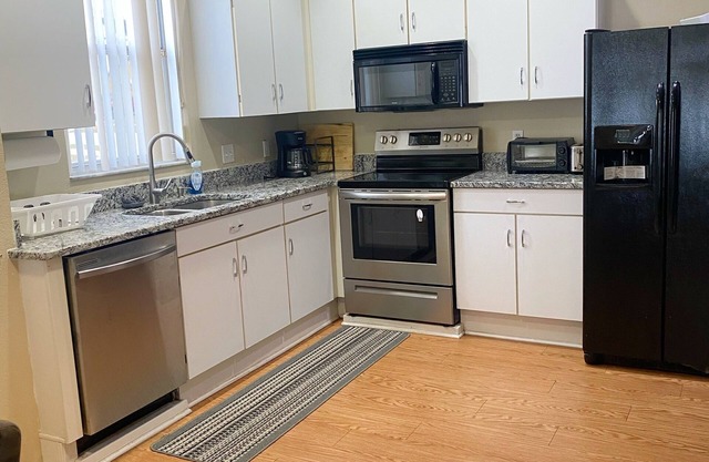 Lovely home convenience location
