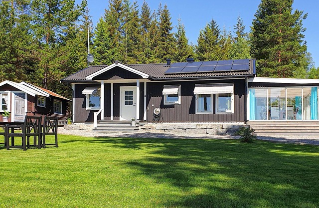 Superbe maison de 3 chambres à Vårjän