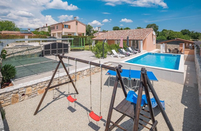 Belle maison à Barban avec WiFi