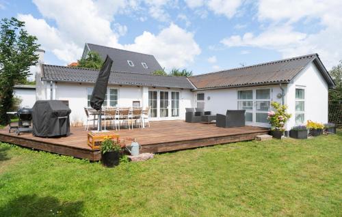 Lovely Home In Faxe Ladeplads With Wifi