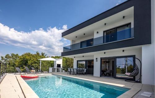 Lovely Home In Kostrena