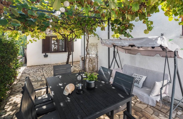 Belle maison à Kukci avec WiFi