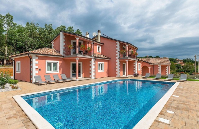 Villa Rose Mocitada