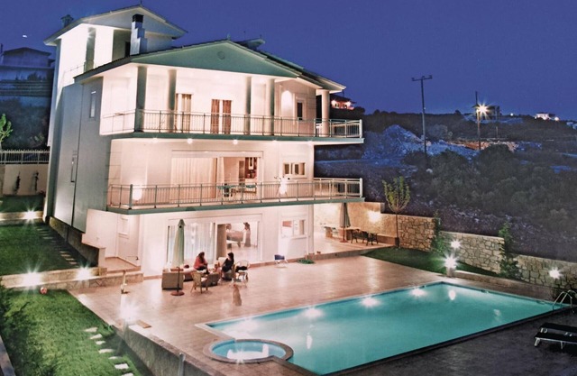 Superbe maison à Theologos avec jacuzzi
