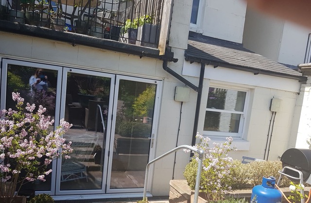 Beau Grand Appartement De Jardin