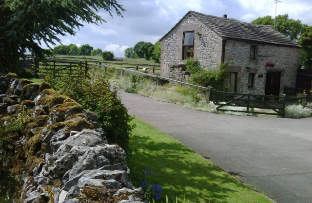 Belle chaumière en pierre calcaire au coeur du Peak District.