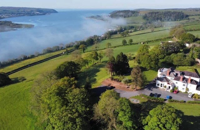 Lovely Lodge Next To The Mansion House Llansteffan