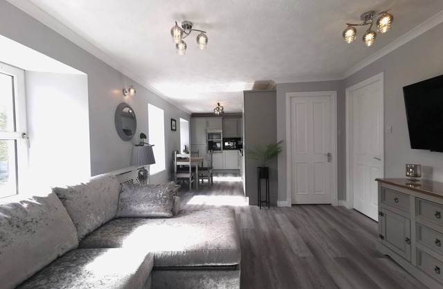 Lovely Modern Flat in Castletown, Highlands