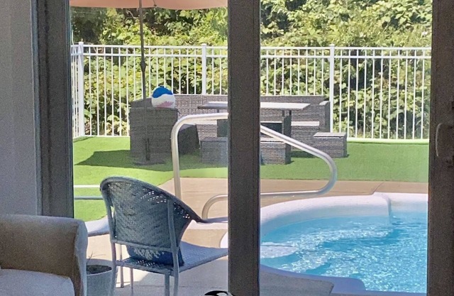 Lovely Oceanside condo in beautiful Duck, North Carolina Outer Banks!
