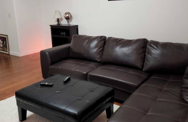 Lovely private bedroom in a serviced duplex2