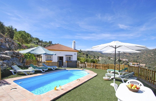 Charmante maison de campagne privée (6P), piscine et vues magnifiques.