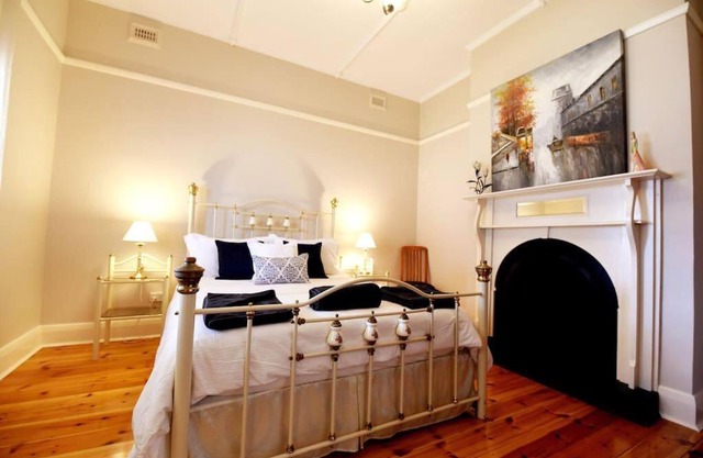 Lovely Renovated Bungalow close to SA Aquatic Ctr