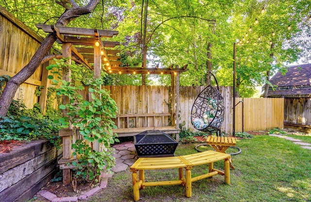 Lovely Salt Lake City Cottage w/ Outdoor Space!