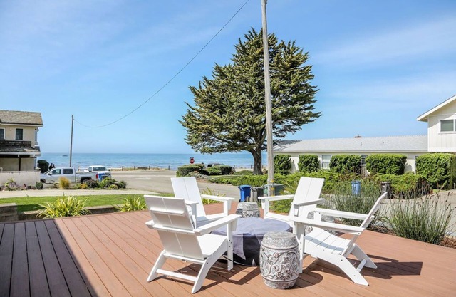 Lovely Shell Beach custom home w/ epic ocean views