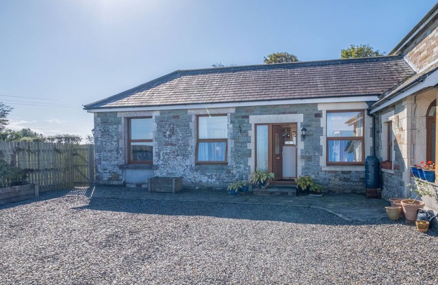 Lovely single level 1 bedroom house, near Camelford
