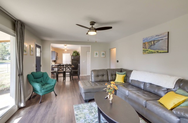 Lovely South Bend Home ~ 3 Mi to Dtwn & Notre Dame