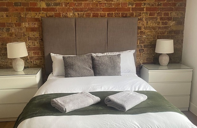 Lovely studio in Banstead