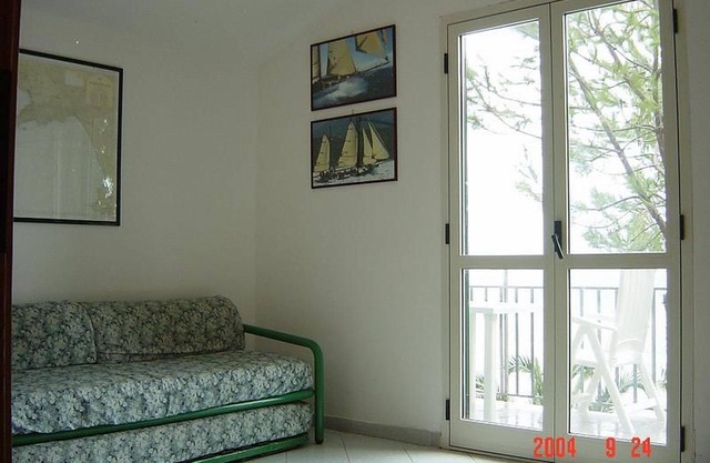 Jolie petite maison n 1 accès direct à la mer vue magnifique sur le golfe de Policastr