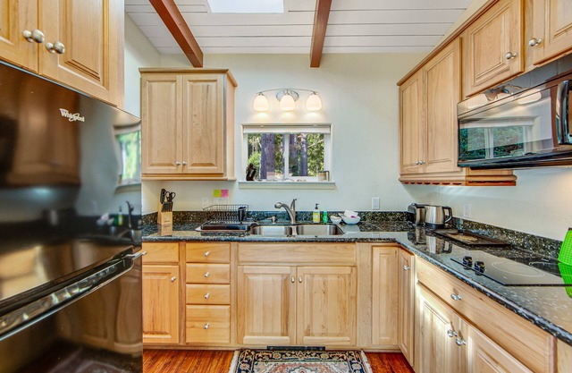New listing! Lovely Three-Suite Home with Private Hot Tub on 11 Acres