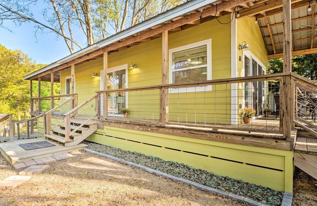Lovely Toledo Bend Studio w/ Scenic Views!