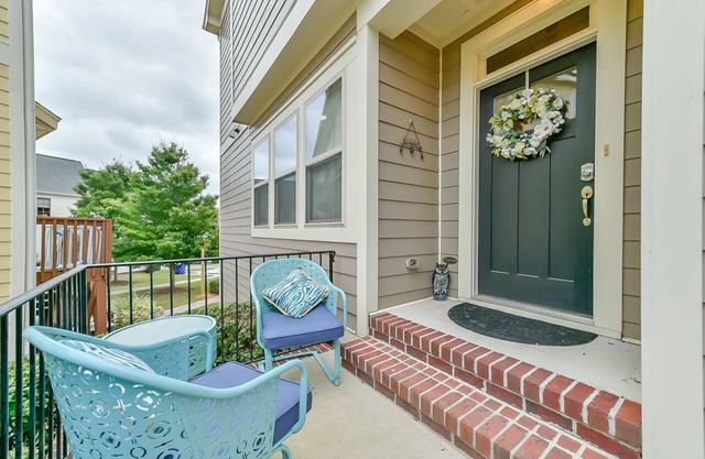 Lovely Townhome w/ Central Location in Chapel Hill | Near UNC Campus + Triangle