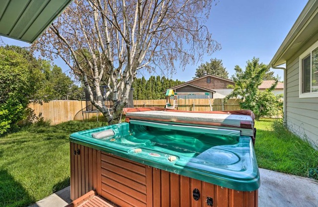 Lovely Twin Falls Home with Private Hot Tub!