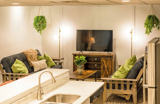 Lovely two bedroom apartment with tons of space