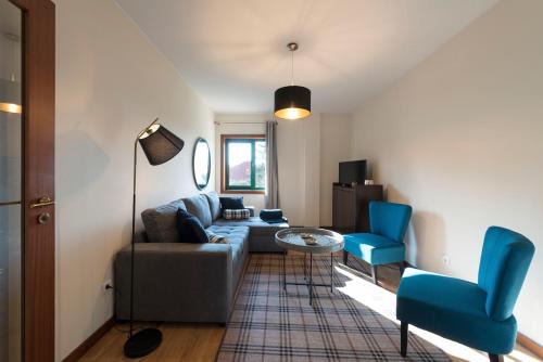 LovelyStay - Homey Feeling Flat w/Free Parking