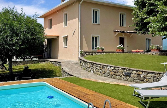 Maison de village de montagne avec piscine, rénovée avec amour !