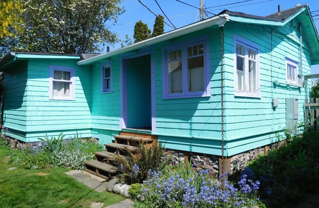 Cottage détaché mis à jour avec amour dans le quartier de Walkable West Seattle
