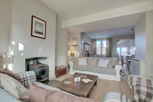 Lower Coastguard Cottage
