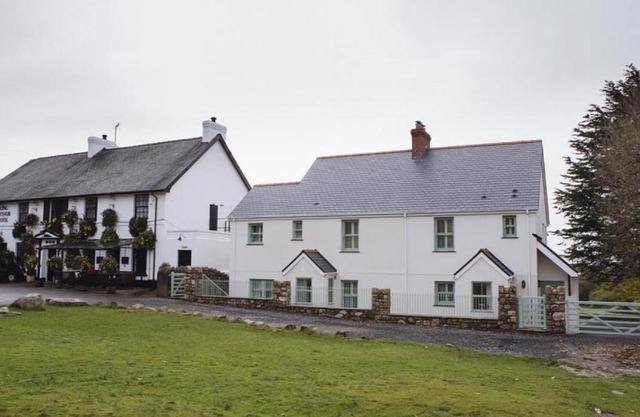 Lower Sanctuary Cottage, Reynoldston