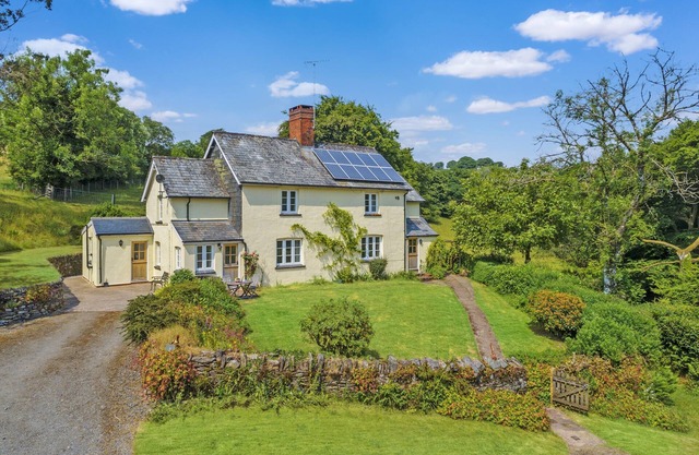 Lower Spire Cottages (sleeps 11)