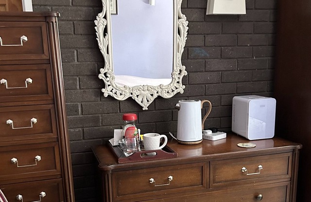 Lowri Cottage BnB