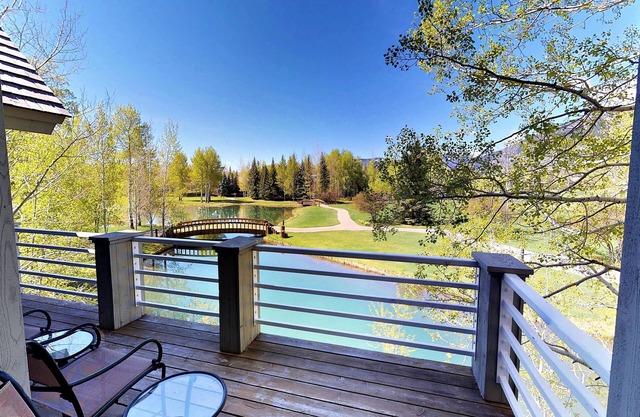 LES AVANTAGES DES MEMBRES DU CLUB FULL TETON PINES dans ce condo de luxe à Westbank!