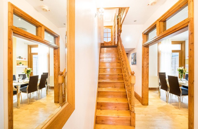 LT The Gate House 3 Bed-Maison-Confort-Salle d'eau-Patio