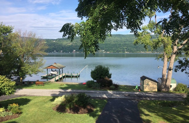 Disponibilité Ltd; Accès en 2 étapes - 4BR / 3BA - 110 pieds de plage plat - Maison familiale