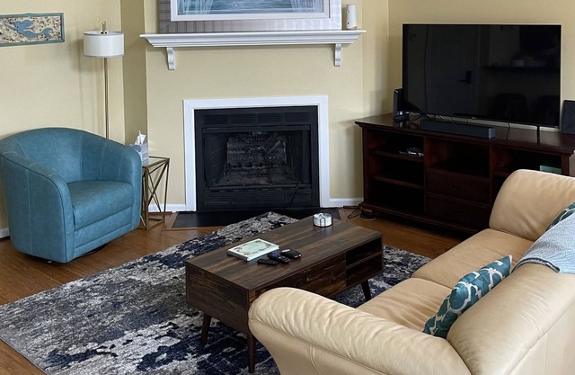 LTR Condo located in Ghent, Close to everything Norfolk has to offer!