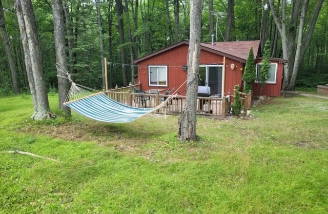 Lucky Bear Lodge a secluded Cabin in the Woods
