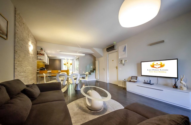 LUER PRINCE- TERRACED VILLA WITH LAKE VIEW