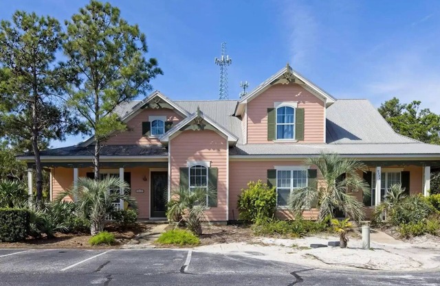 Lumiere du Soleil ~ Beautiful 2BR/2BA beach home!