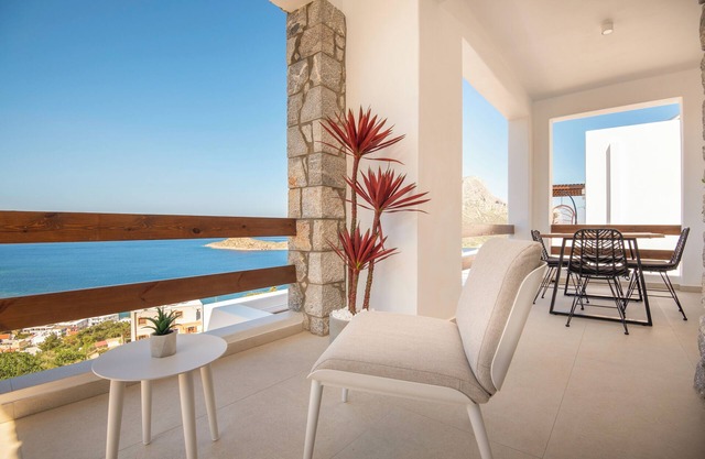 Luna | Mia Anasa - Luxury Suites