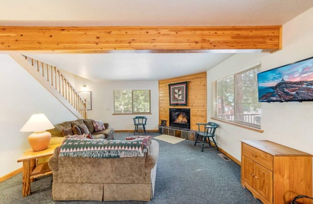 Lupine Spacious & Comfortable Retreat/Pet Friendly