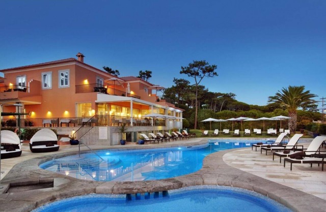Lush Gardens & Sea Views! FREE Parking, Close to Santa Marta Lighthouse Museum!