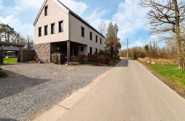 Maison de vacances de luxe avec jacuzzi et sauna